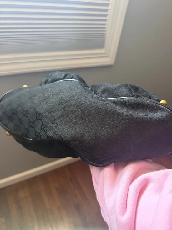 Gucci Black GG Canvas Shoulder Bag with Gold Hardware great condition - Picture 6 of 6